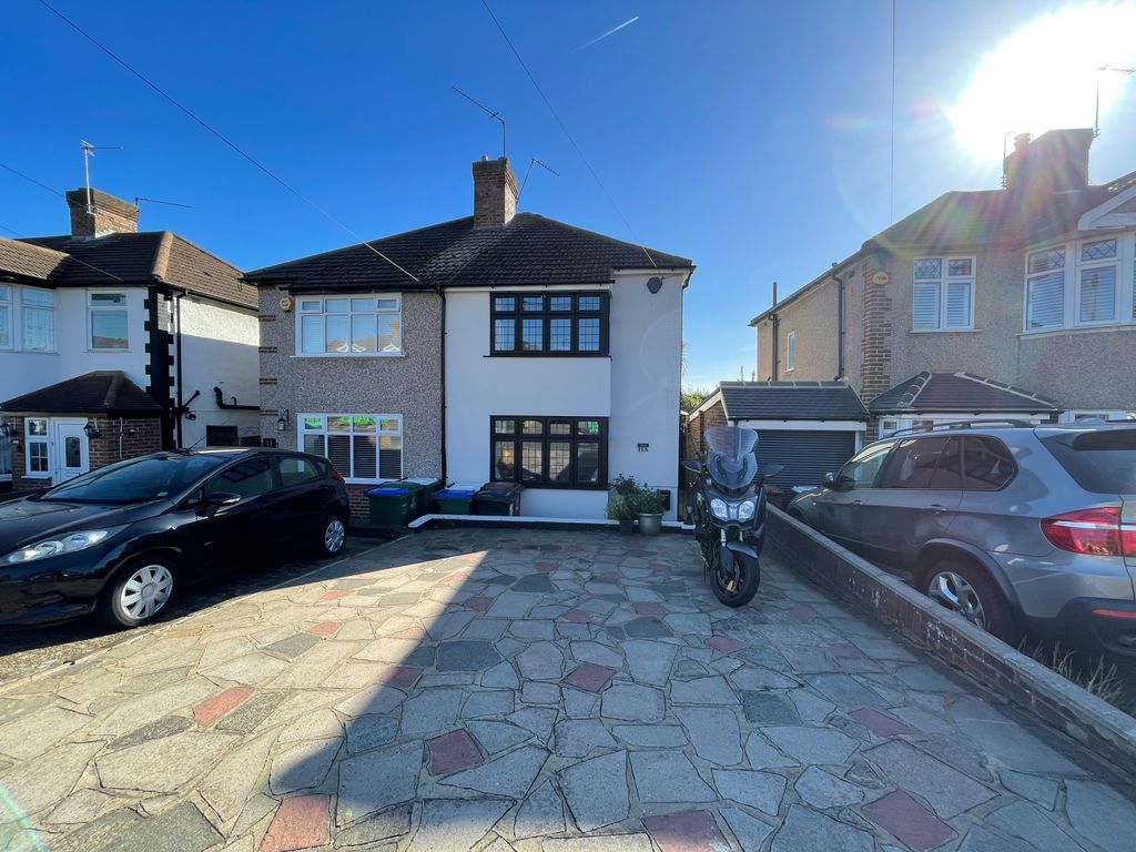 2 bed semidetached house for sale in Parsonage Manorway, Belvedere