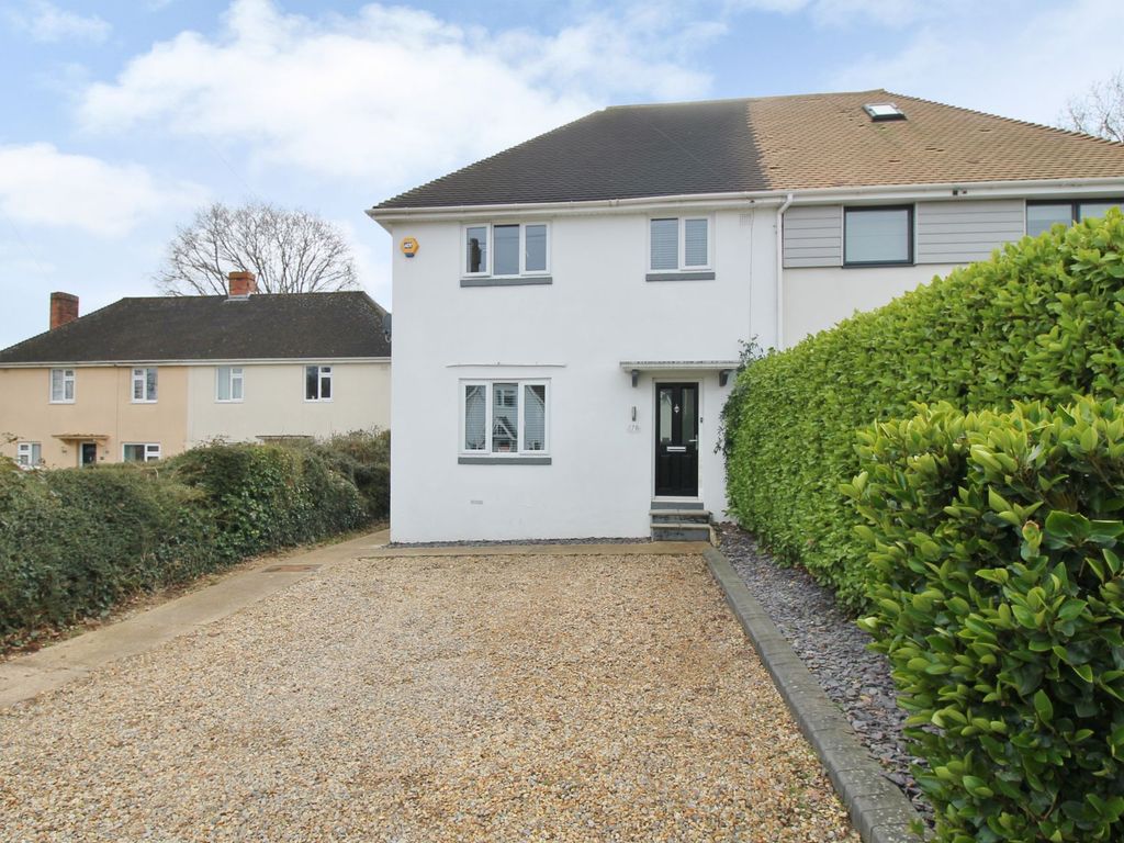 4 bed semidetached house for sale in Gudge Heath Lane, Fareham PO15