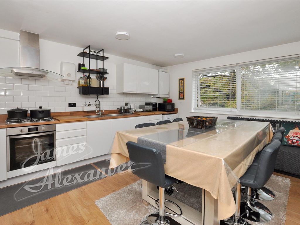 Kintyre Close, London SW16  