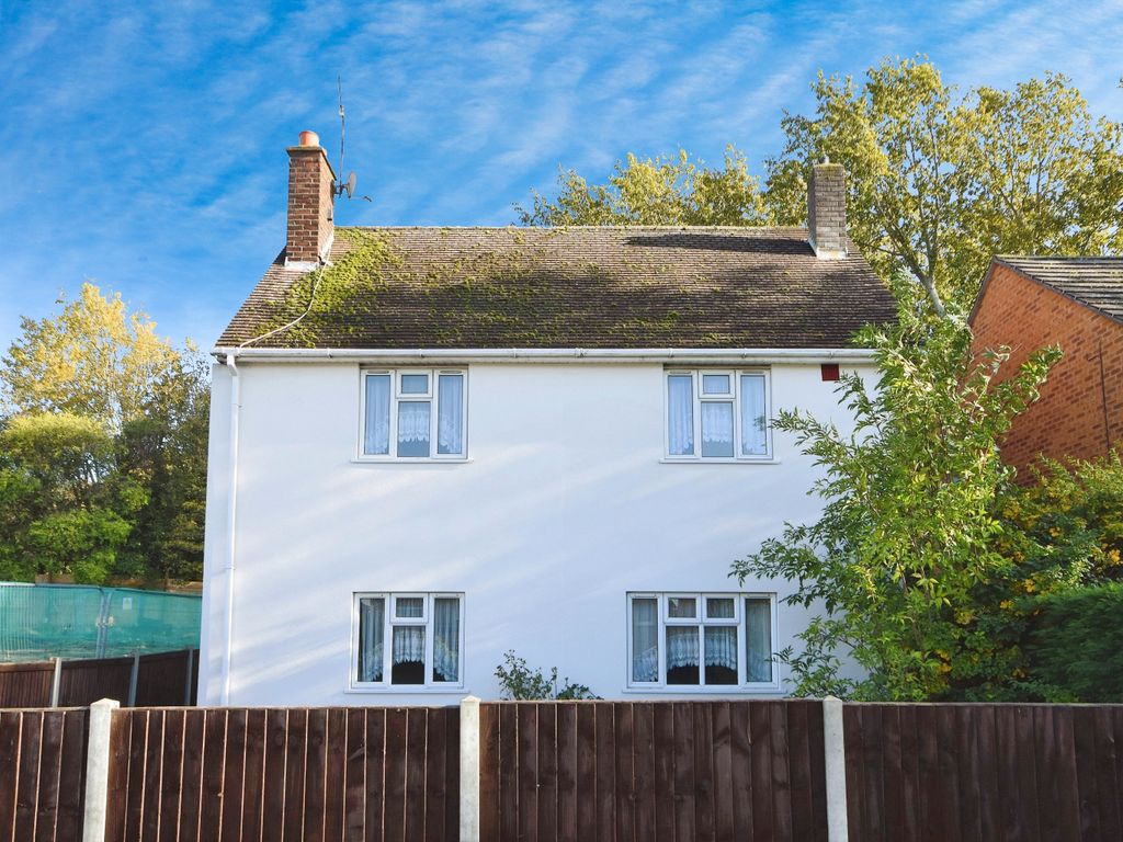 3 bed detached house for sale in Pound Lane, Laindon, Basildon, Essex