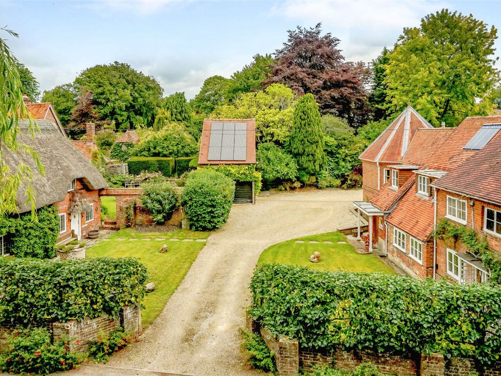 7 bed detached house for sale in Eastbury, Hungerford, Berkshire RG17