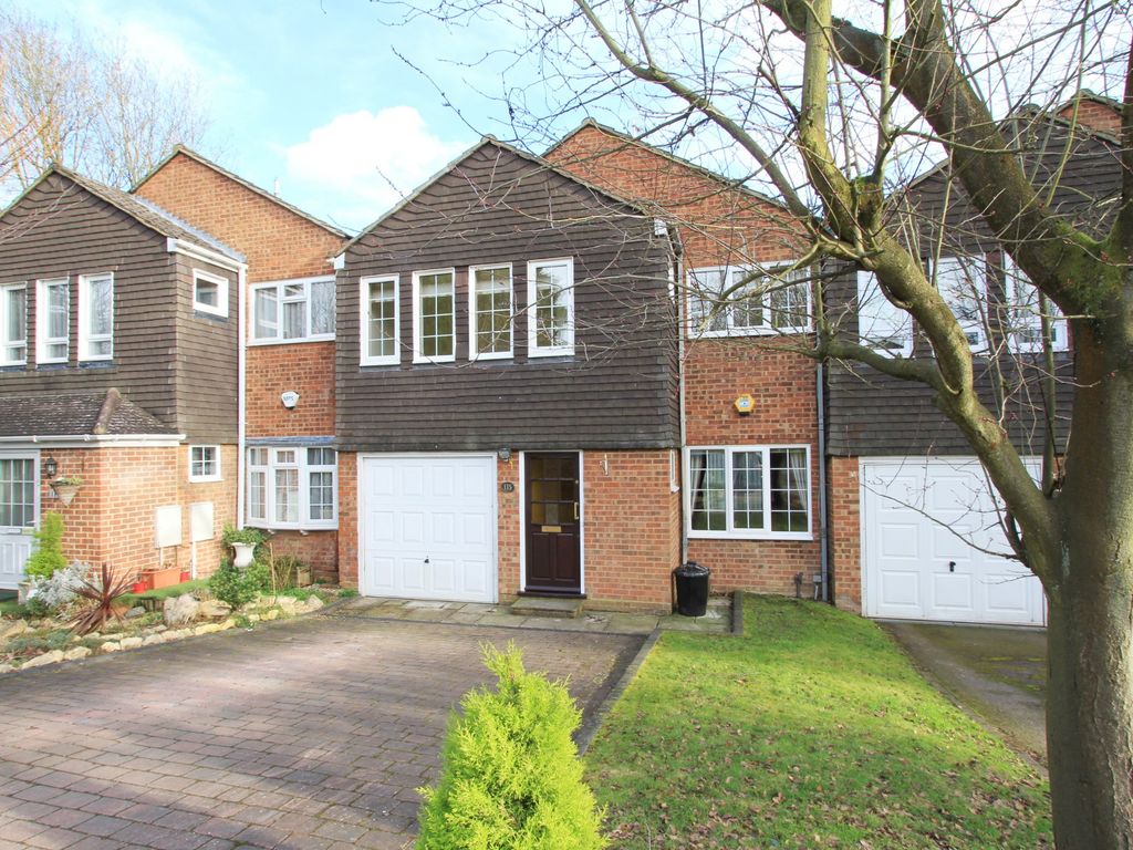 4 bed property for sale in Knoll Crescent, Northwood HA6, £695,000 Zoopla