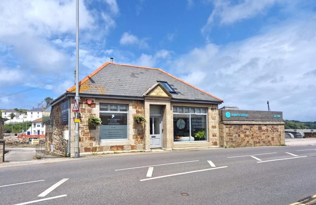2 bed detached house for sale in Penpol Terrace, Hayle, Cornwall TR27