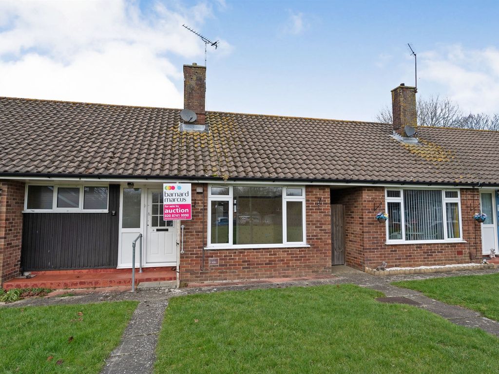 2 bed terraced bungalow for sale in Benbow Close, Horndean