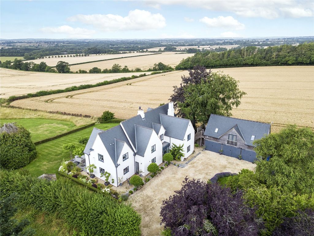 5 bed detached house for sale in Charlton Road, Aynho, Banbury