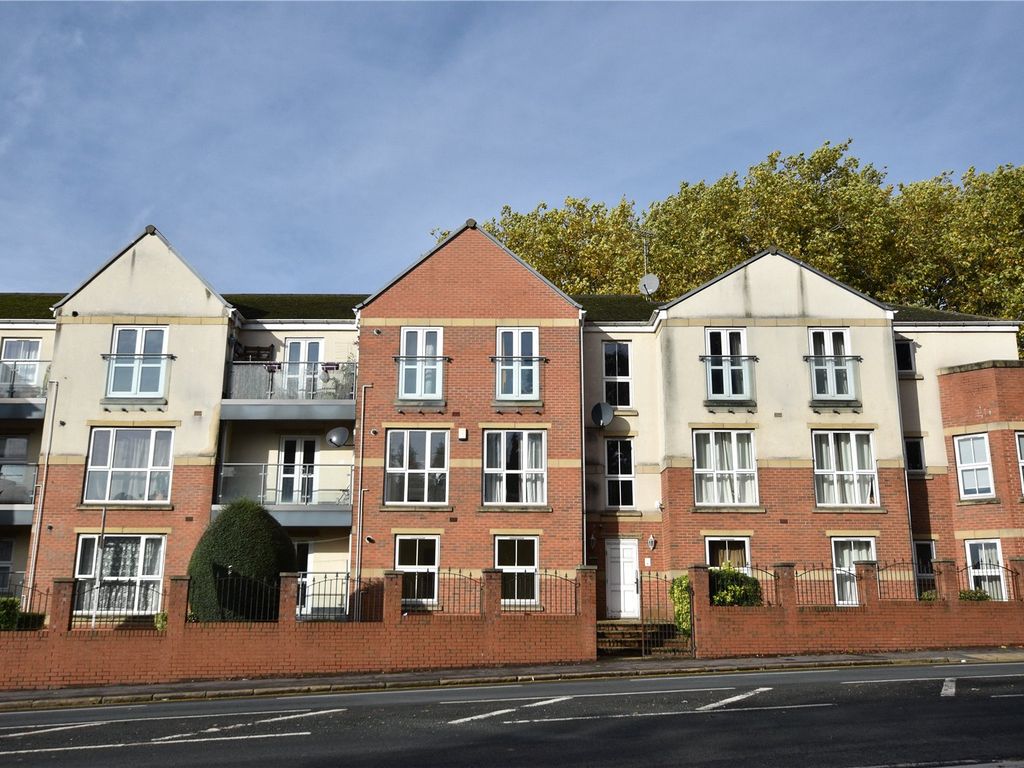 2 bed flat for sale in Astoria Court, Roundhay Road, Leeds LS8, £
