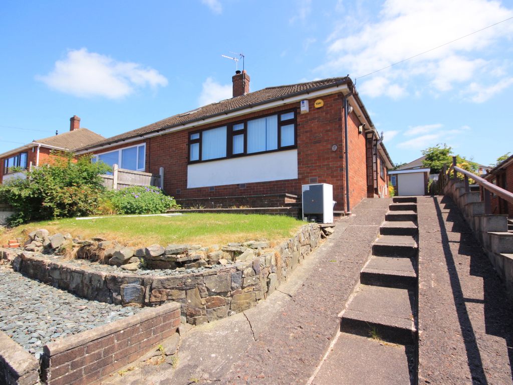 2 bed semidetached bungalow for sale in Elm Close, Kidsgrove, StokeOn