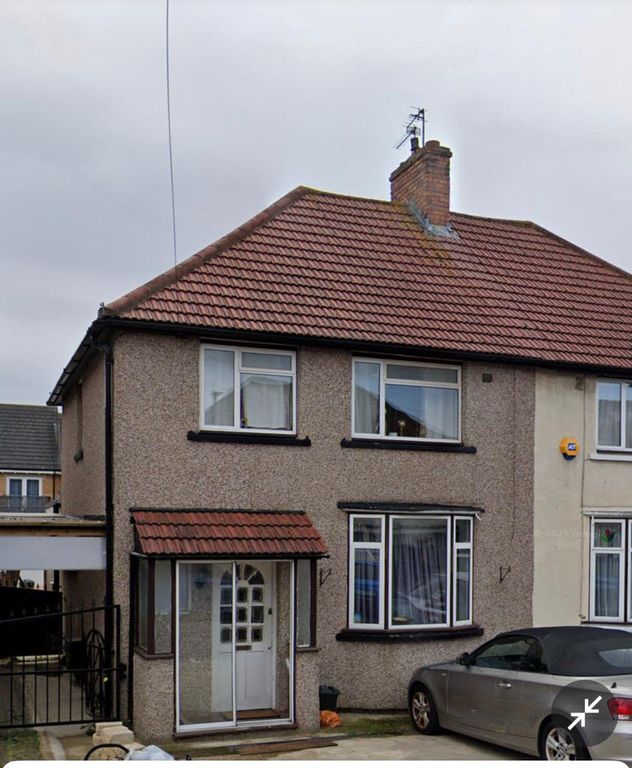 1 bed flat to rent in Cromwell Road, Hayes UB3, £1,100 pcm Zoopla