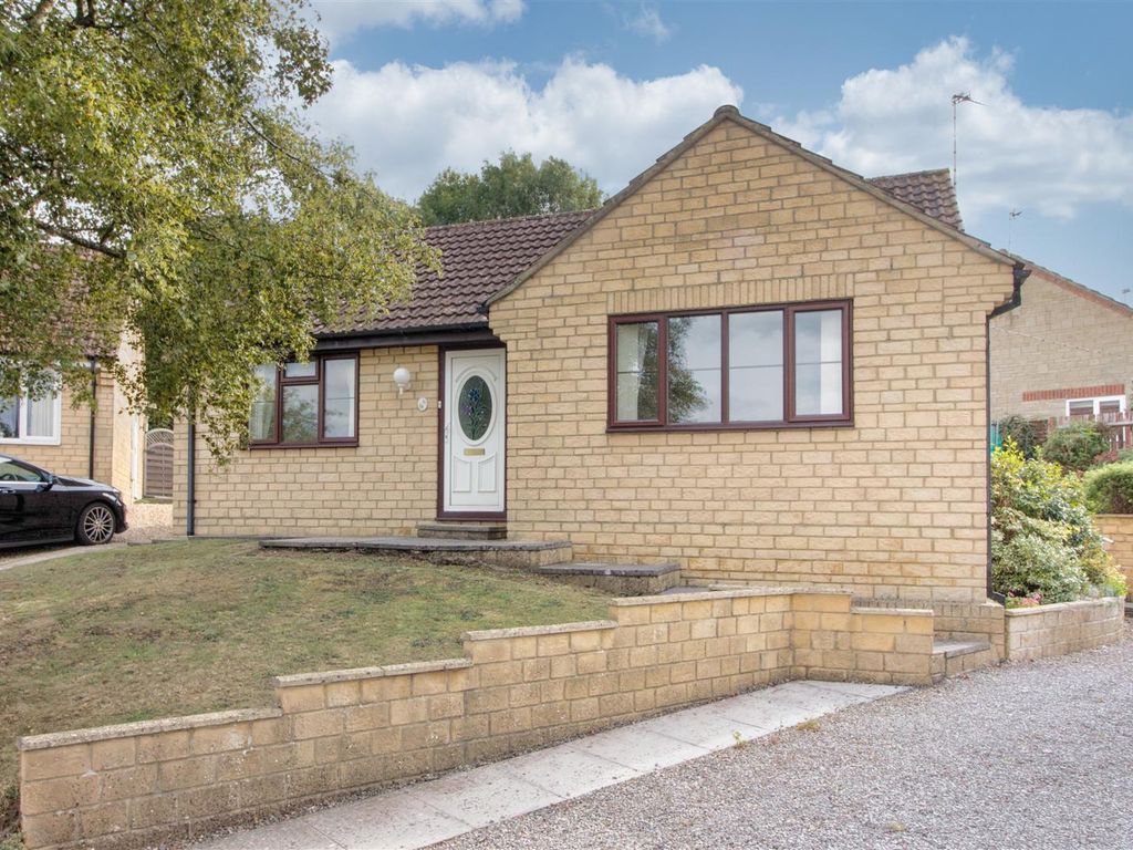 2 bed detached bungalow for sale in Wortheys Close, Malmesbury SN16