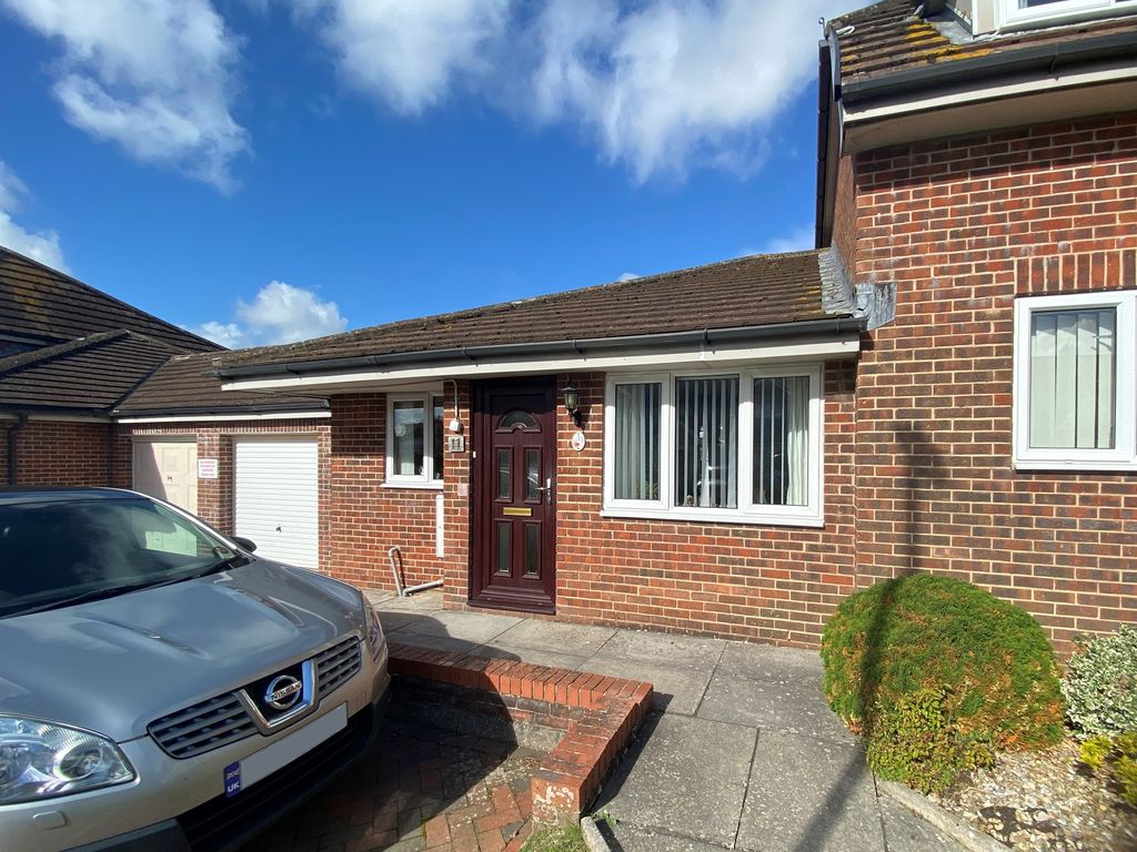 2 bed terraced bungalow for sale in Valley View, Axminster EX13, £