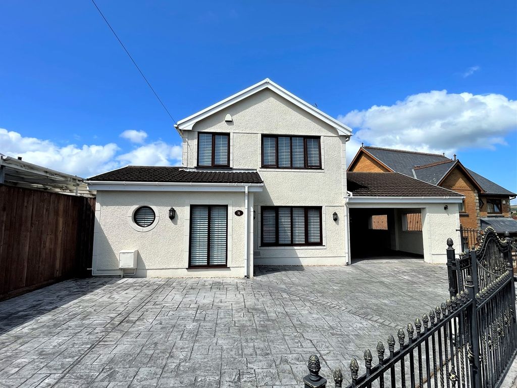 3 bed detached house for sale in Cefn Hengoed Road, Winch Wen, Swansea