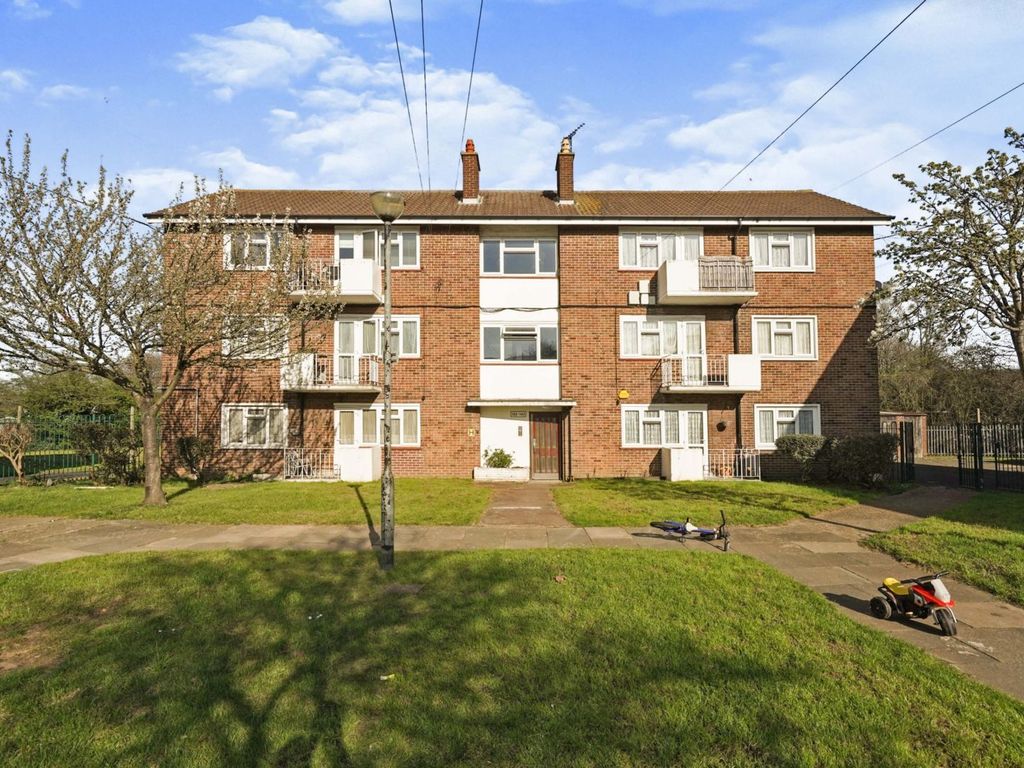 Rush Green: Panduan Lengkap Apartemen dan Gaya Hidup di Kawasan Suburbia London