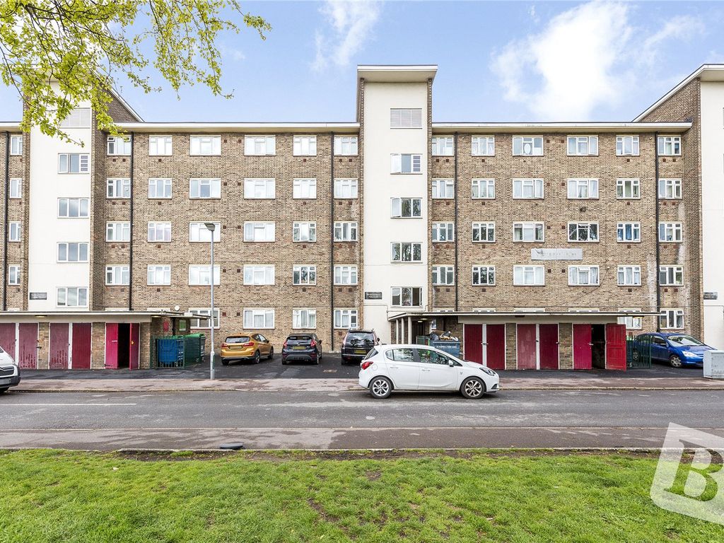 3 bed flat for sale in Henderson House, Kershaw Road, Dagenham RM10 Zoopla