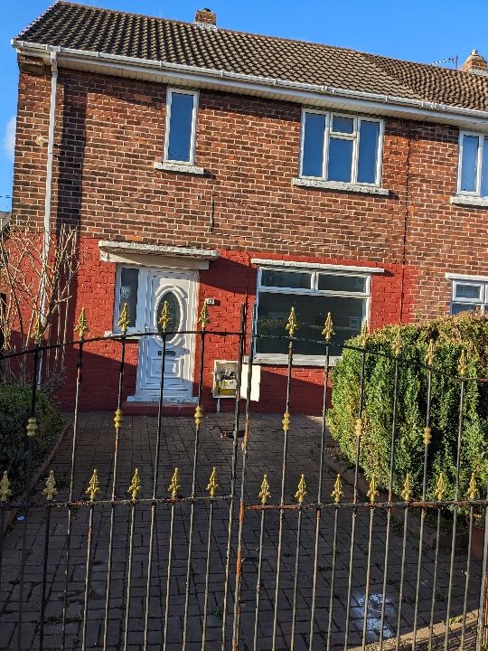 3 bed terraced house to rent in Queen Elizabeth Drive, HoughtonLe