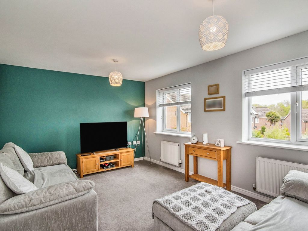 3 bed terraced house for sale in Bracken Way, Malvern WR14, £279,000 Zoopla