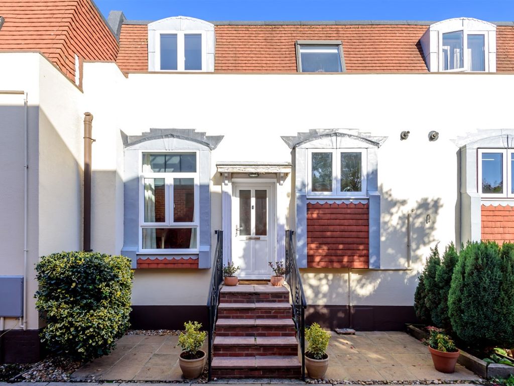2 bed property for sale in St. Ronans Road, Southsea PO4 Zoopla