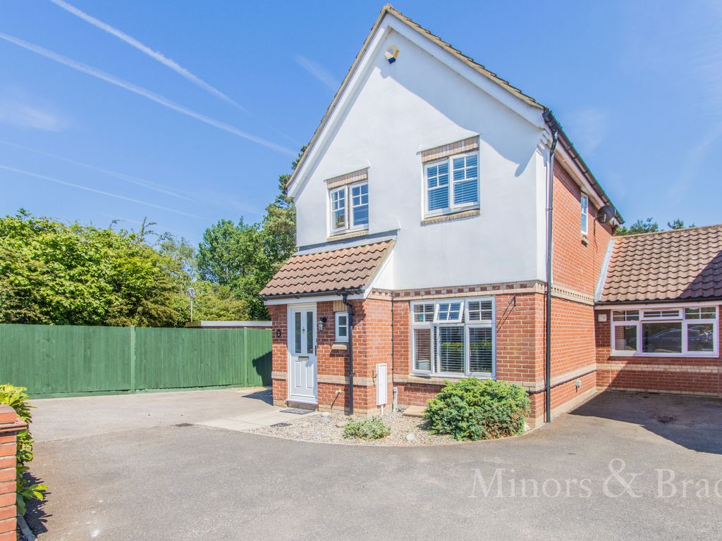 4 bed detached house for sale in Longdale, Drayton, Norwich NR8 Zoopla