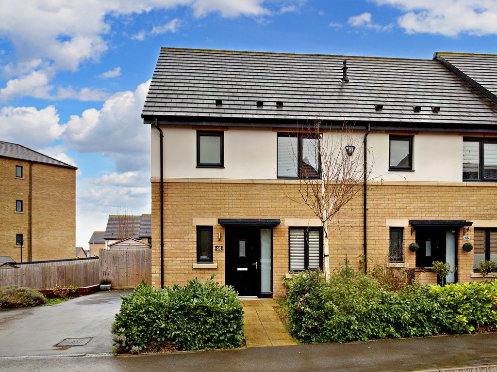 3 bed end terrace house for sale in Kesteven Way, Corby
