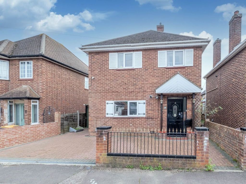 4 bed detached house for sale in King William Road, Bedford MK42, £525,000 Zoopla