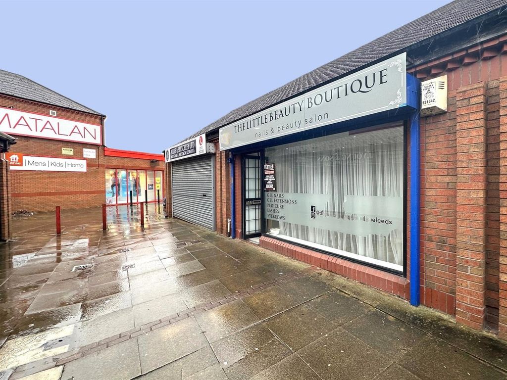 Retail premises to let in Selby Road, Halton Distric Centre, Leeds LS15, £9,950 pa Zoopla
