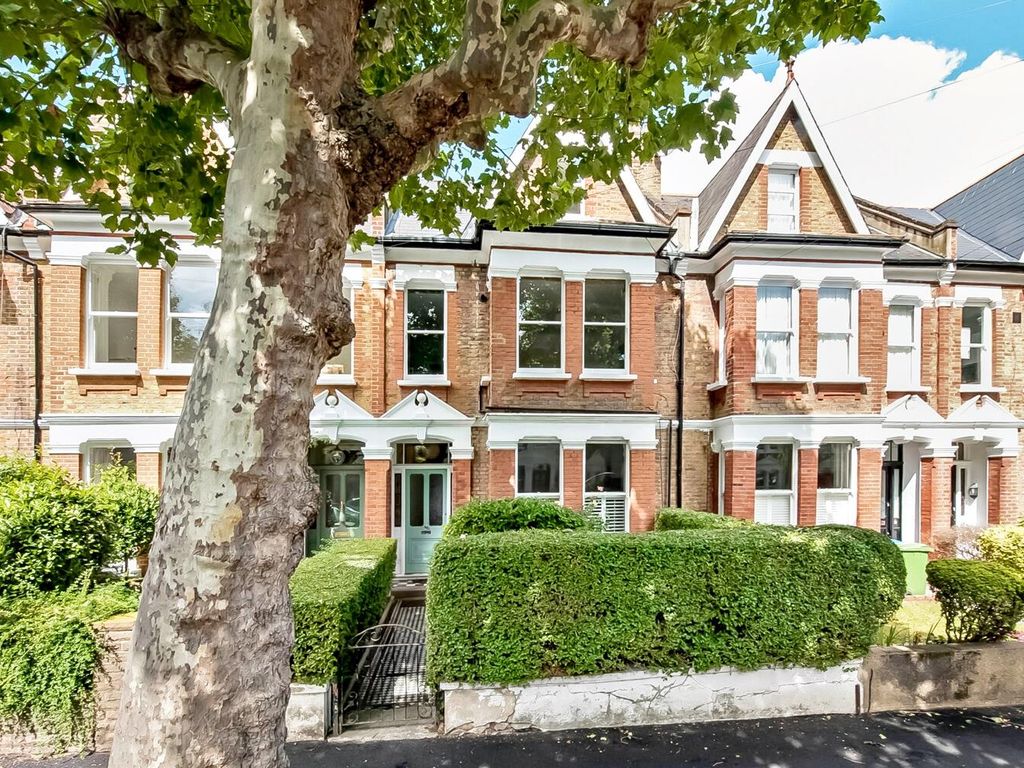 2 bed flat for sale in Beckwith Road, Herne Hill, London SE24, £720,000