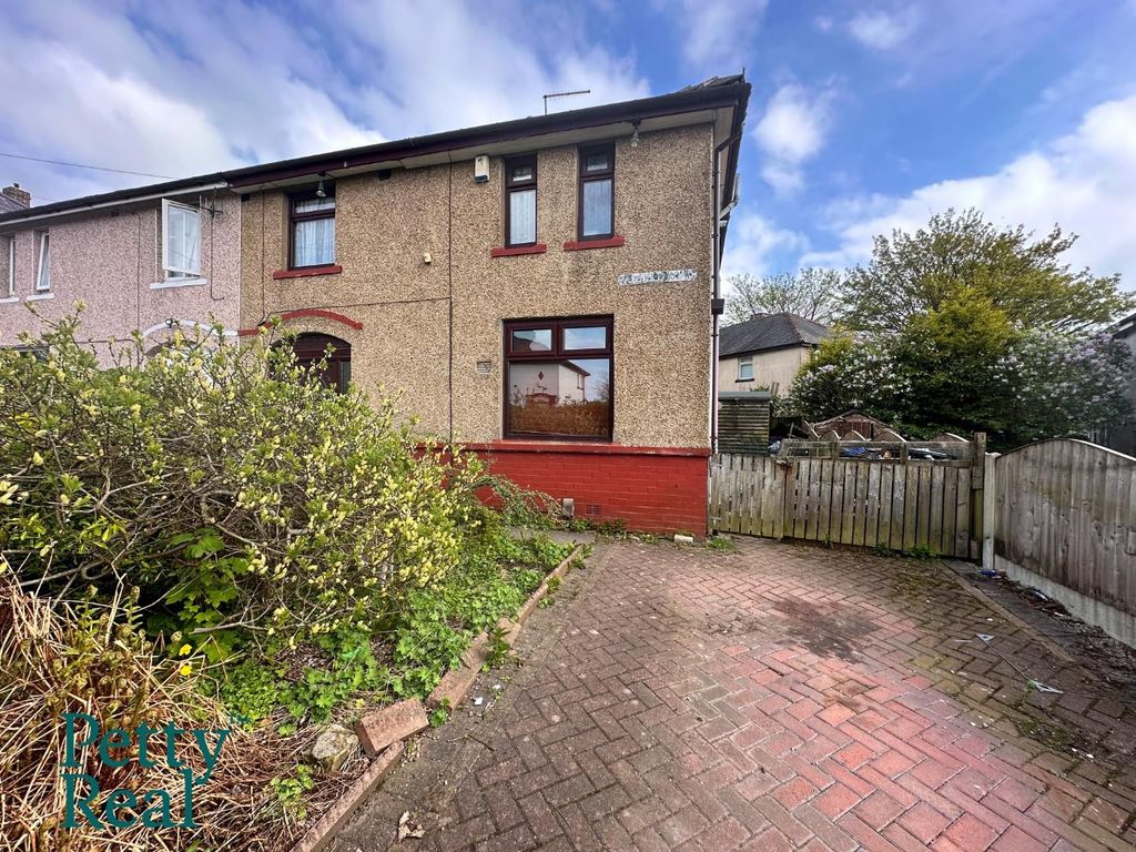 3 bed semidetached house for sale in Fairfield Road, Nelson BB9, £