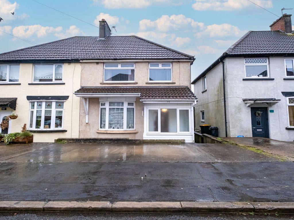 3 bed semidetached house for sale in Gaer Park Drive, Newport NP20, £