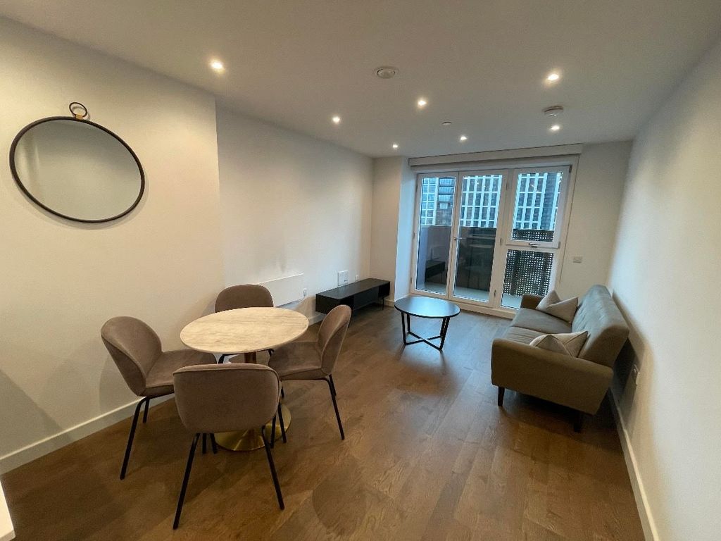 2 bed flat to rent in Stanley Street, Salford M3, £1,650 pcm Zoopla