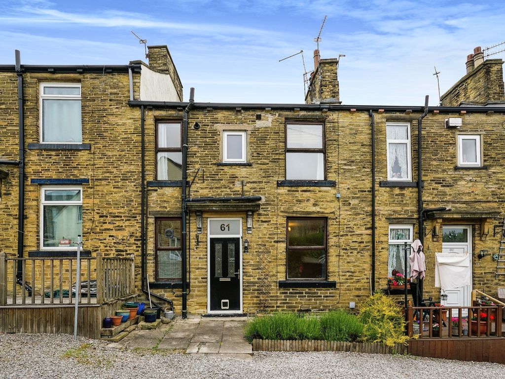 2 bed terraced house for sale in Ley Fleaks Road, Idle, Bradford BD10