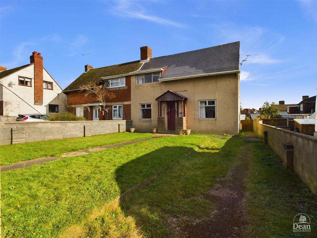 3 bed semidetached house for sale in Severn Road, Lydney GL15, £