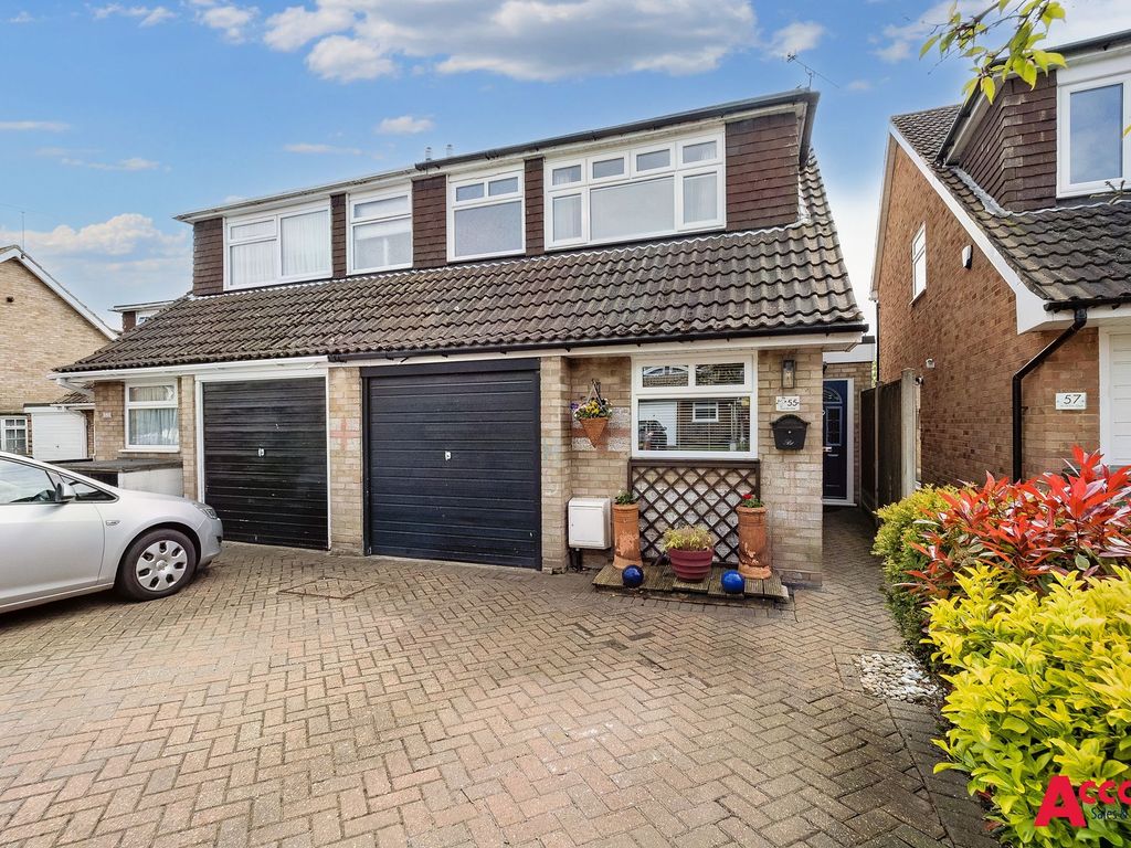 3 bed semidetached house for sale in Wych Elm Close, Hornchurch RM11