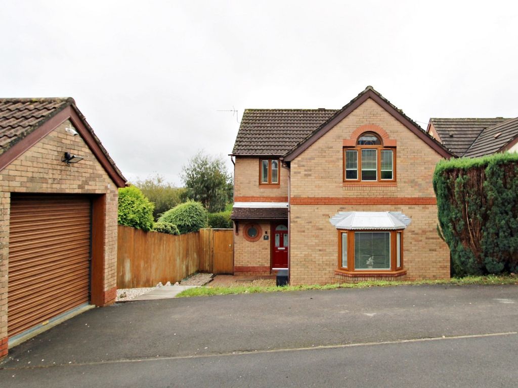 3 bed detached house for sale in Heol Cefn Yr Hendy, Miskin, Pontyclun, Rhondda Cynon Taff. CF72