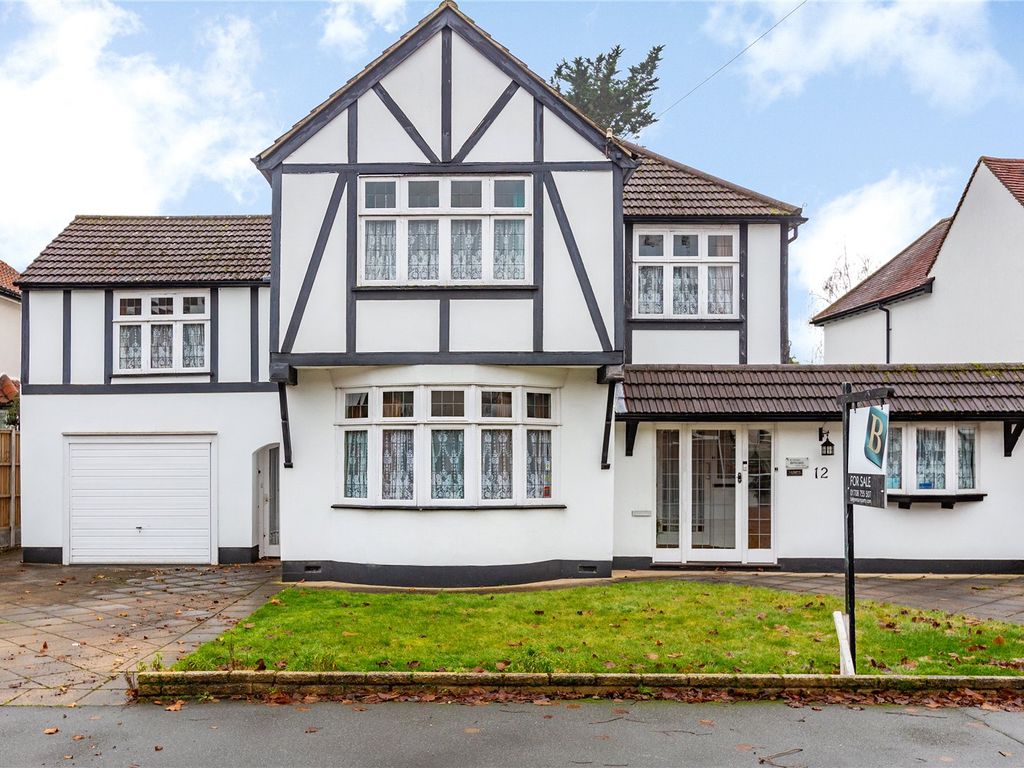 5 bed detached house for sale in Links Avenue, Gidea Park RM2 Zoopla
