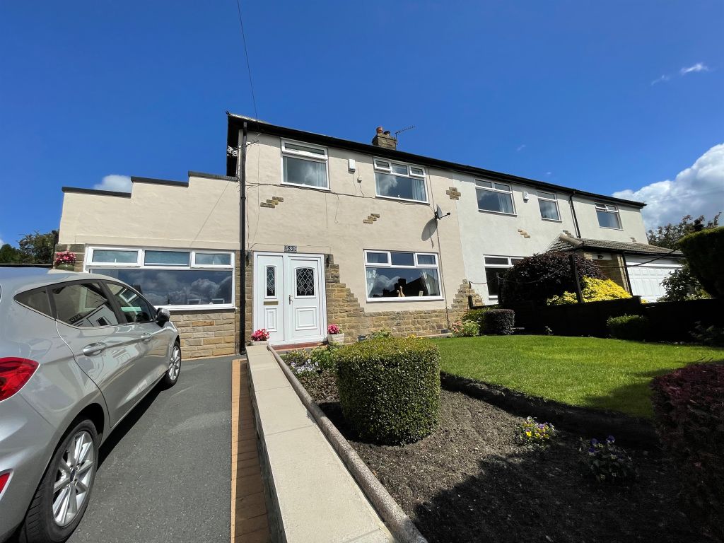 3 bed semidetached house for sale in Gibbet Street, Halifax HX2, £