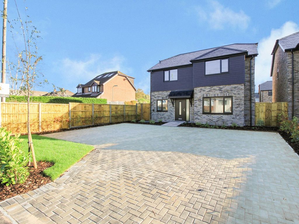 4 bed detached house for sale in Titchfield Park Road, Fareham PO15