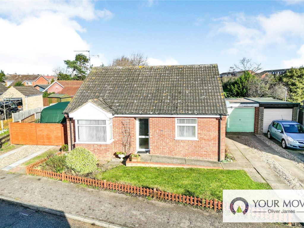 2 bed bungalow for sale in Townlands Drive, Beccles, Suffolk NR34 Zoopla