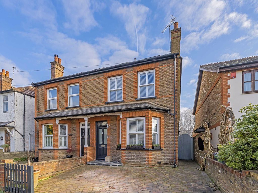 5 bed semidetached house for sale in Bond Road, Tolworth, Surbiton KT6