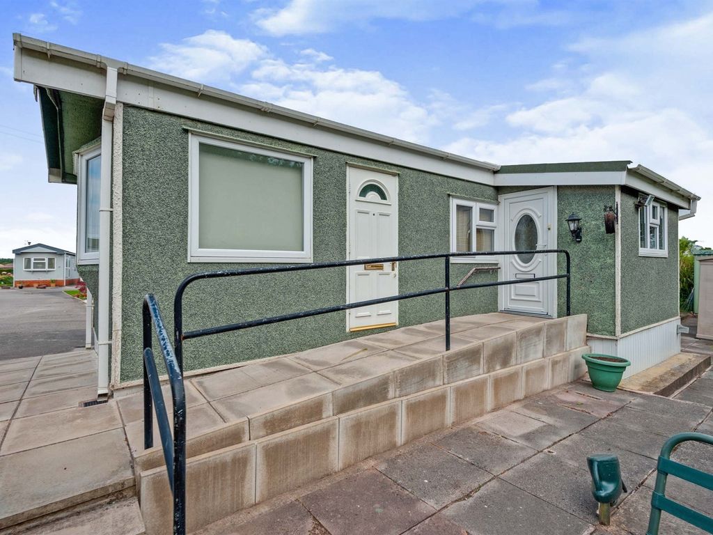 2 bed mobile/park home for sale in Halewood Caravan Park, Lower Road