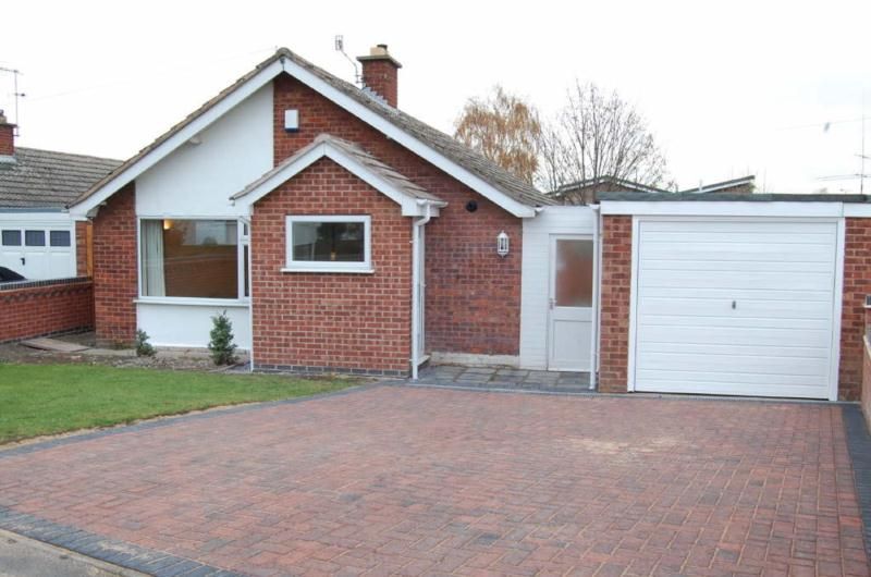 3 bed bungalow to rent in Cantelupe Road, Larklands, Ilkeston