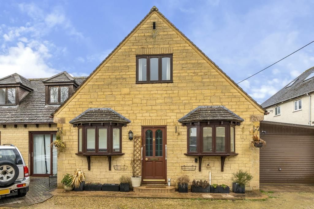 3 bed semidetached house for sale in Judds Close, Witney OX28 Zoopla