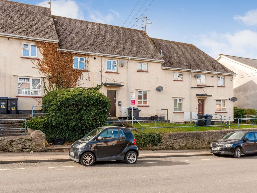 2 bed for sale in Audley Road, Chippenham SN14, £140,000