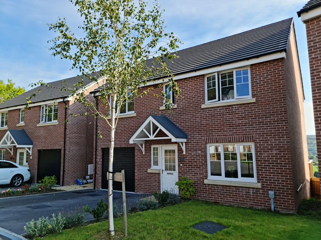 5 bed detached house for sale in Clos Benallt Fawr, Fforest