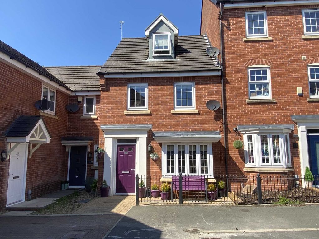 3 bed semidetached house for sale in The Fairways, Royton OL2 Zoopla