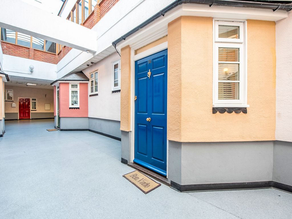 2 bed flat for sale in Queensgate Centre, Orsett Road, Grays, Essex