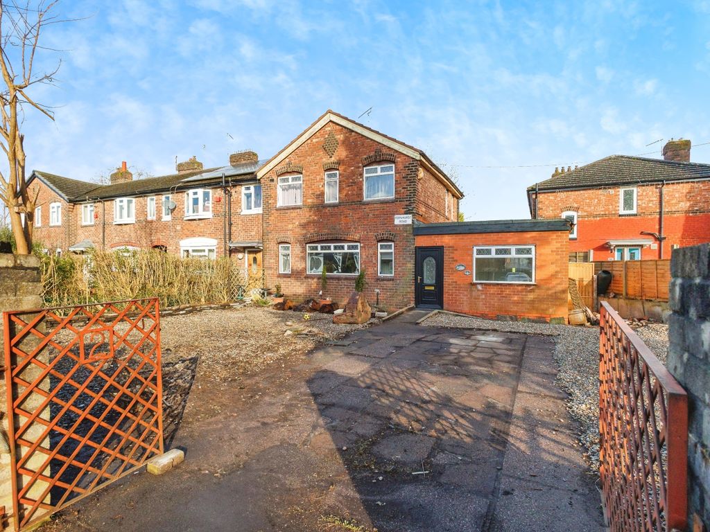 4 bed end terrace house for sale in Fernhurst Road, Manchester, Greater