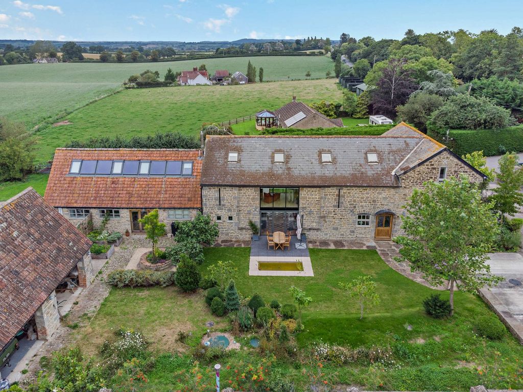 4 bed detached house for sale in Thornhill, Stalbridge, Sturminster