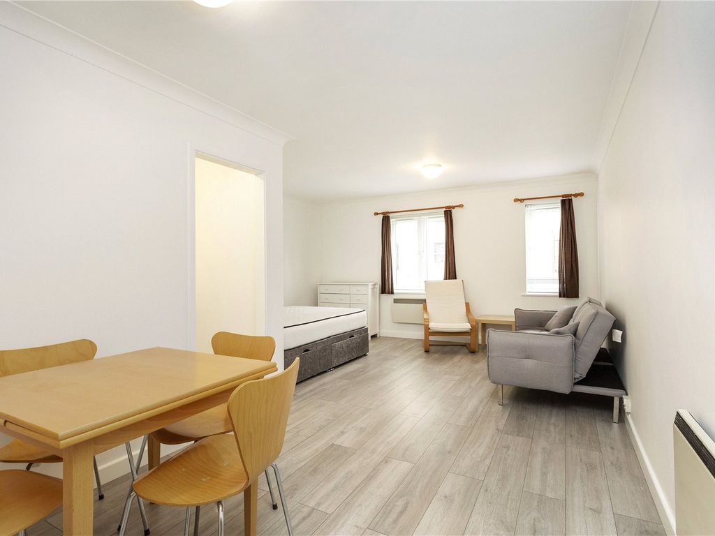 Studio to rent in Windsor Court, Carrara Wharf, Ranelagh Gardens