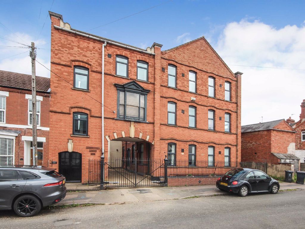 2 bed flat for sale in York Road, Rushden, Northamptonshire NN10 Zoopla