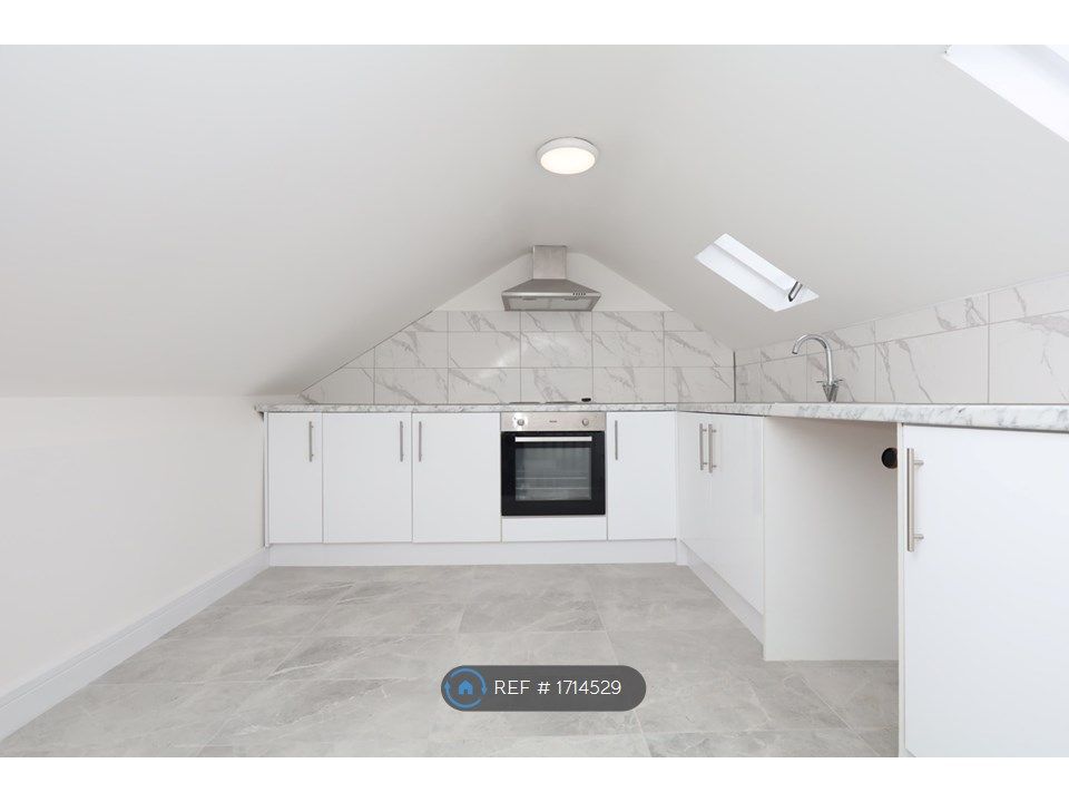 Studio to rent in Graham Rd, Harrow HA3 Zoopla