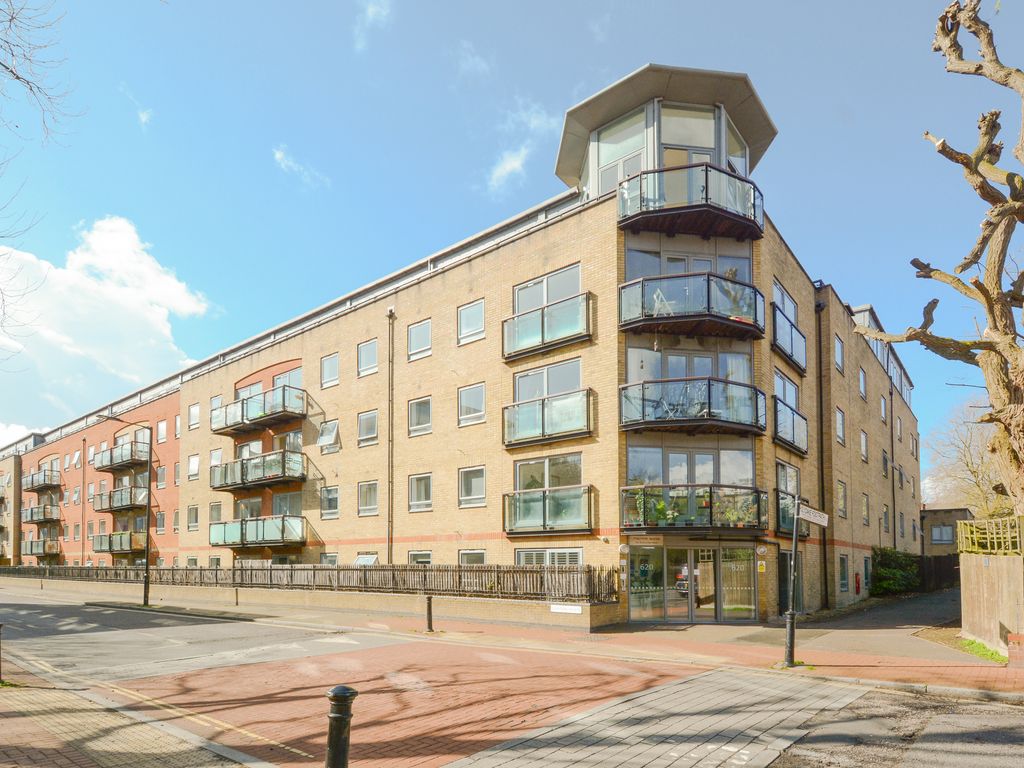2 bed flat to rent in Stanton House, Rotherhithe Street SE16, £2,100